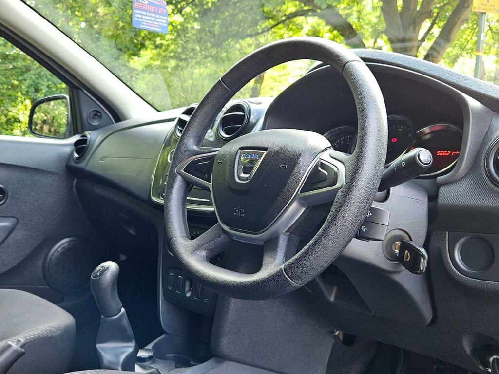 Dacia Sandero Hatchback 1.0 Sce Ambiance Euro 6 201818 BD18JSU White #2