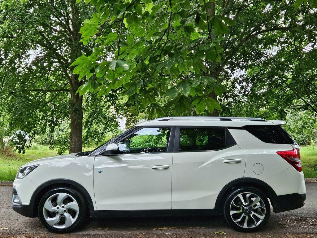 SsangYong Tivoli XLV Suv 1.6 E-xdi Elx Euro 6 Ss 201818 White #4