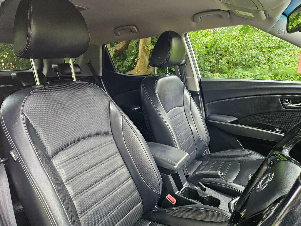 SsangYong Tivoli XLV Suv 1.6 E-xdi Elx Euro 6 Ss 201818 White #6