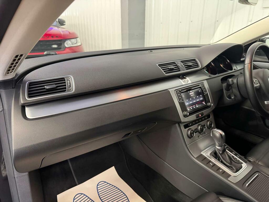 Volkswagen CC 2.0 Tdi Bluemotion Tech R-line Saloon M White #30