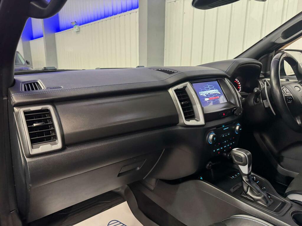 Ford Ranger Wildtrak White #30