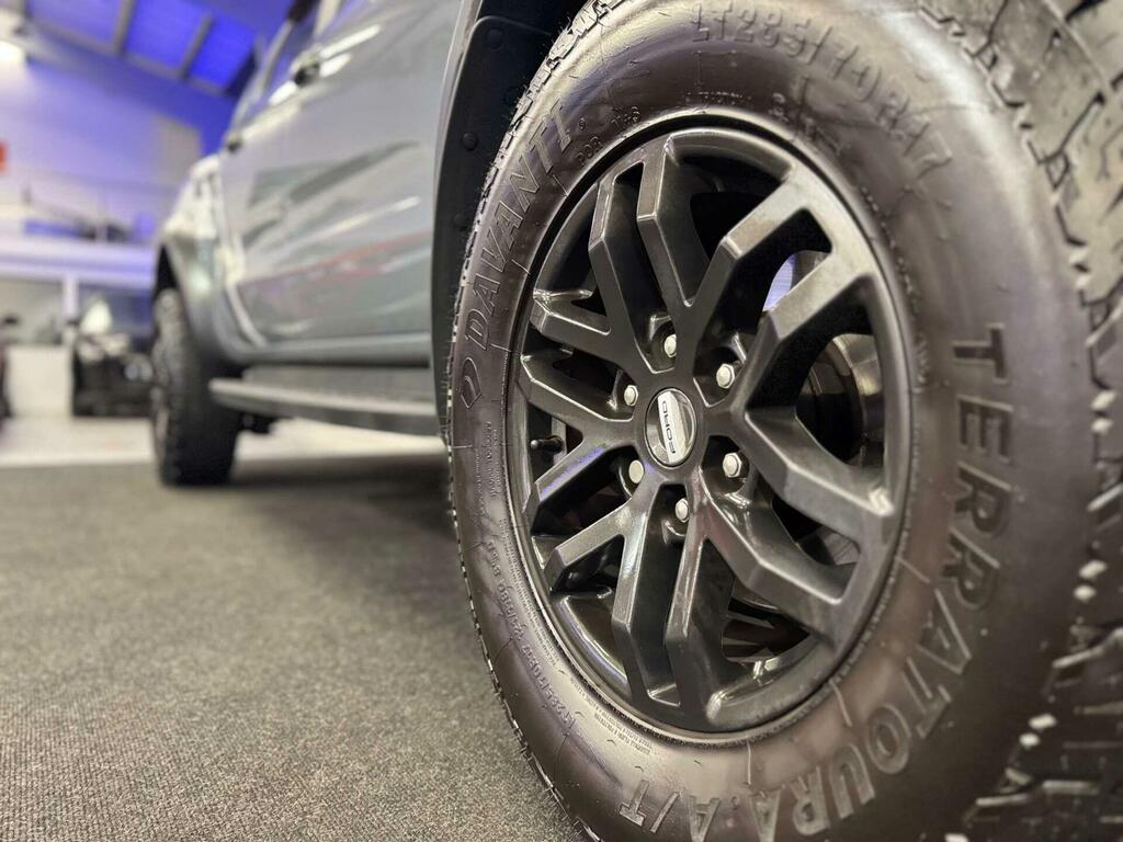 Ford Ranger Wildtrak White #24