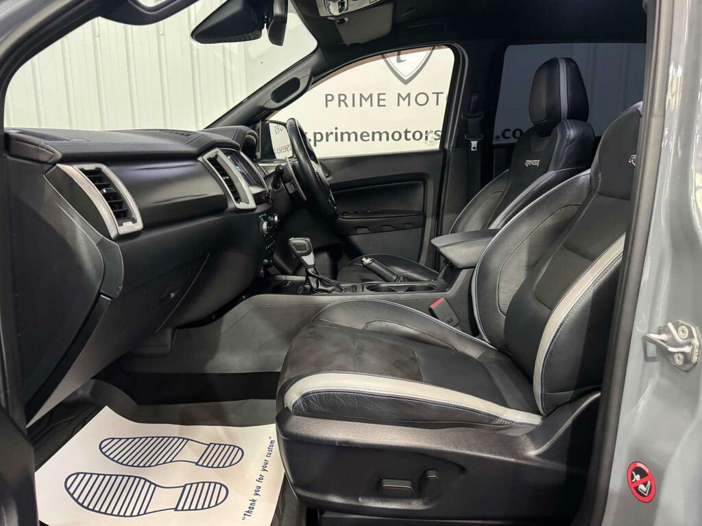 Ford Ranger Wildtrak White #32
