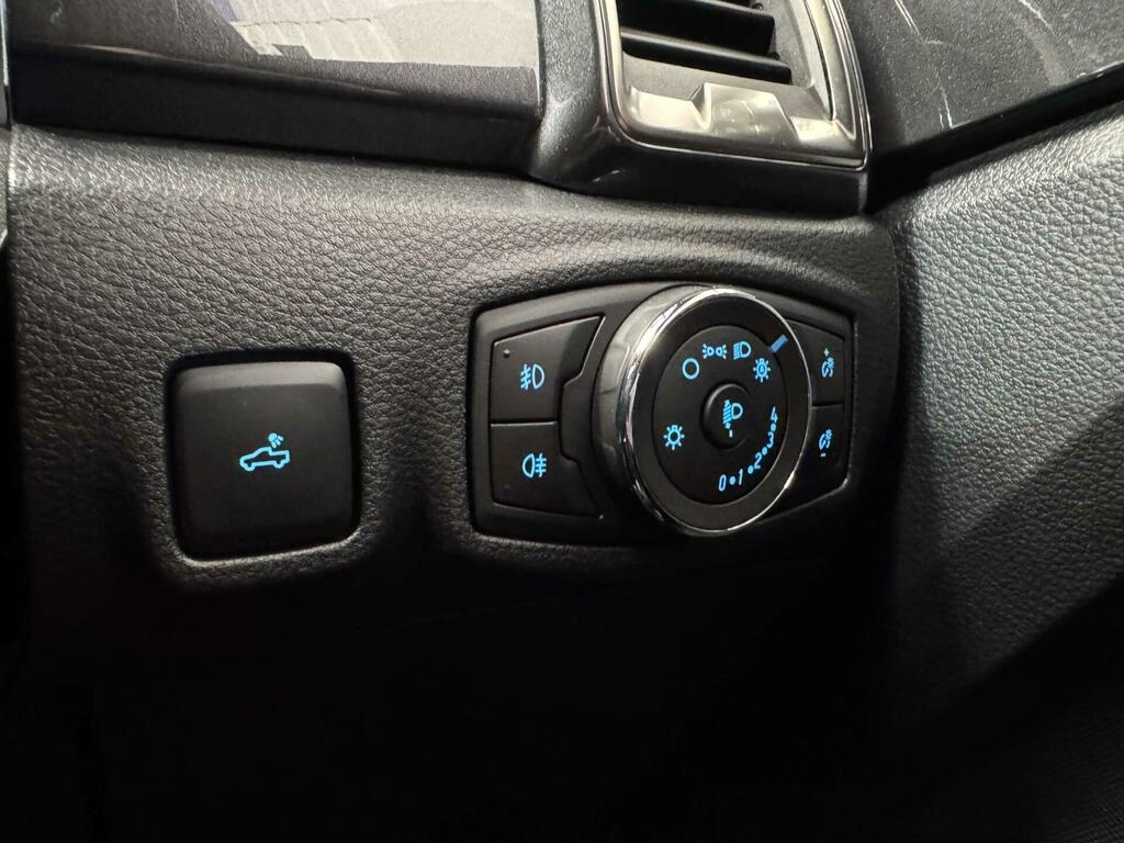 Ford Ranger 2L Wildtrak Red #75