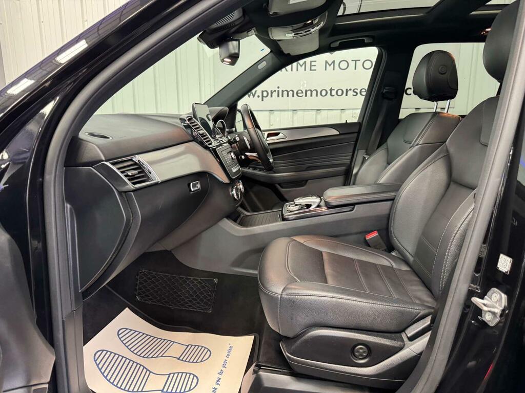 Mercedes-Benz GLE Class 3L Amg Night Edition White #34