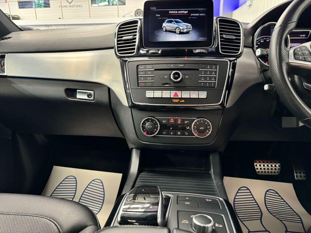 Mercedes-Benz GLE Class 3L Amg Night Edition White #73
