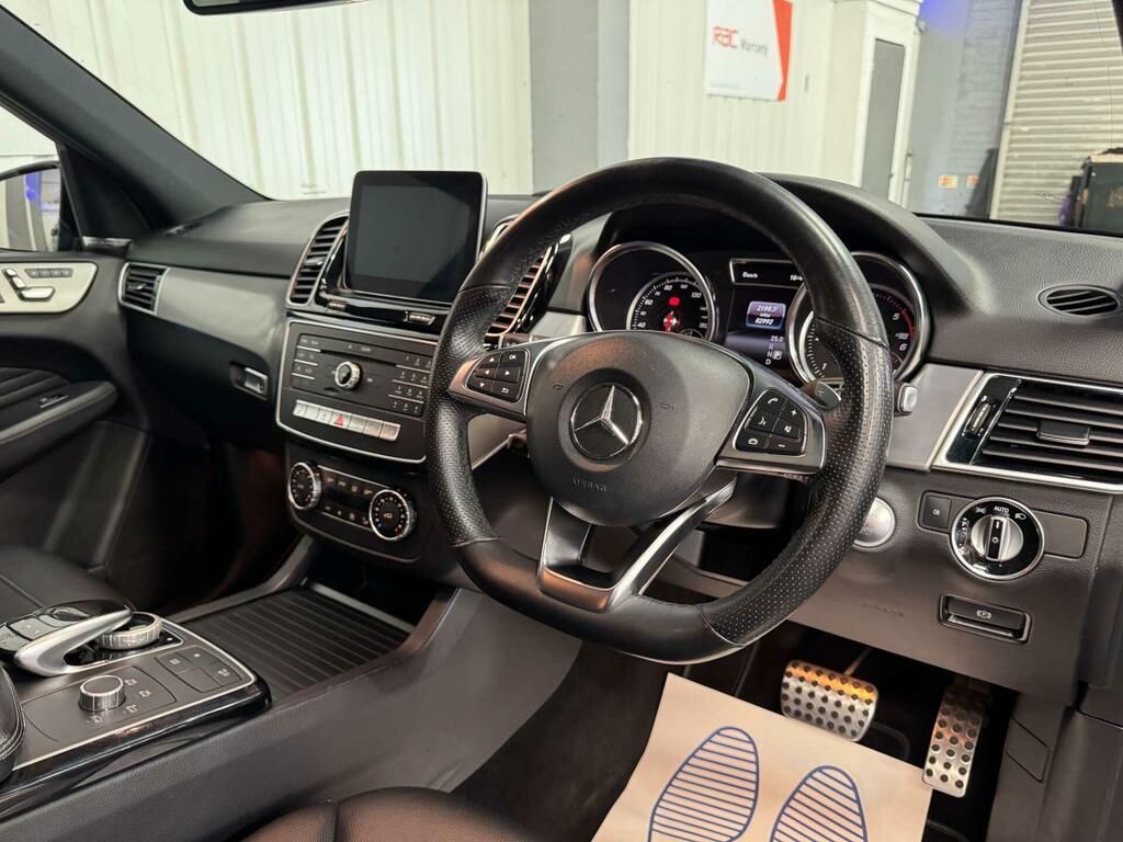 Mercedes-Benz GLE Class 3L Amg Night Edition White #51