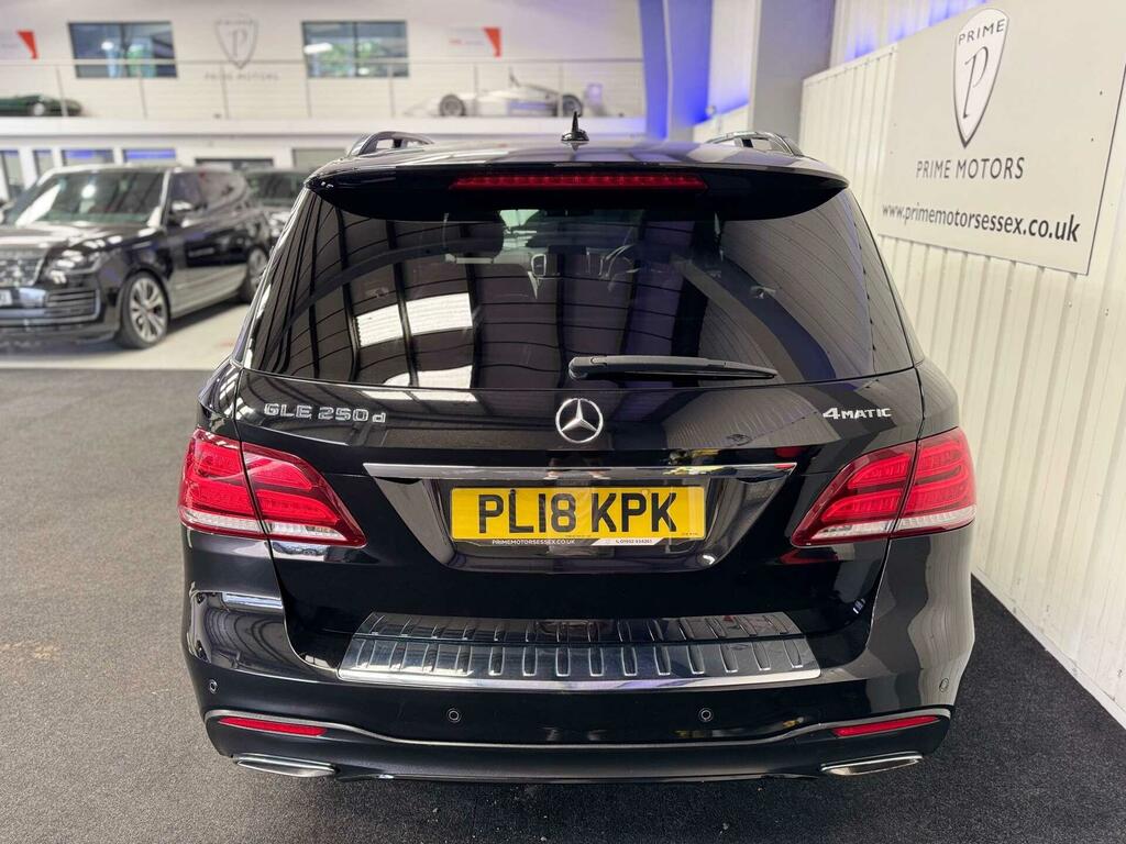 Mercedes-Benz GLE Class 3L Amg Night Edition White #16