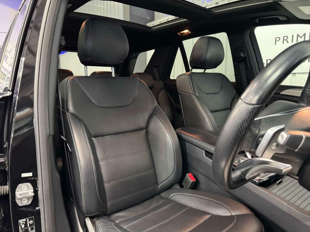 Mercedes-Benz GLE Class 3L Amg Night Edition White #50