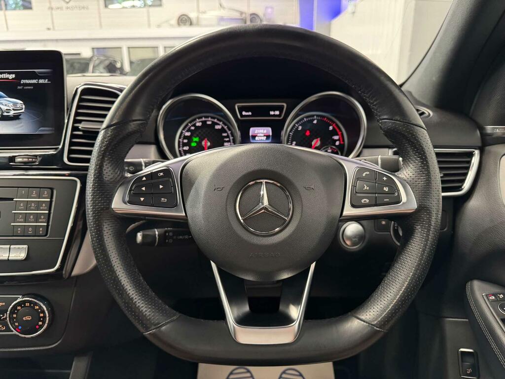 Mercedes-Benz GLE Class 3L Amg Night Edition White #77