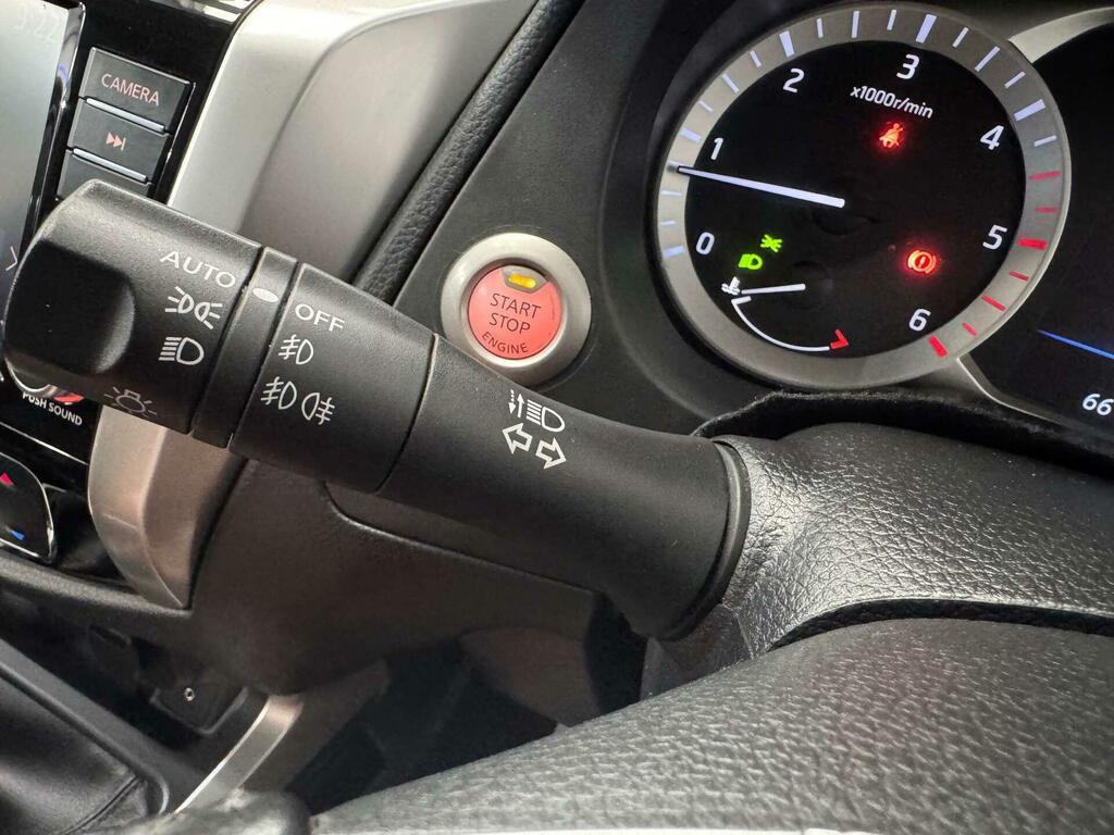 Nissan Navara Dci Tekna Shr Dcb Grey #73