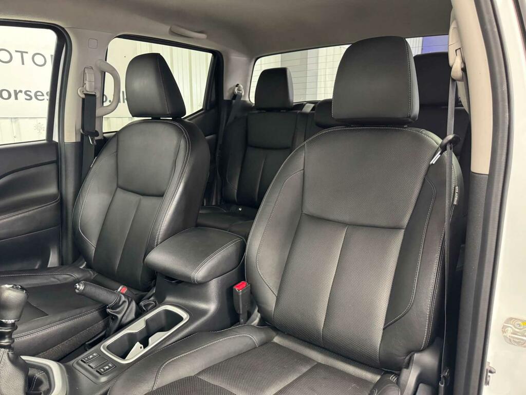 Nissan Navara Dci Tekna Shr Dcb Grey #31