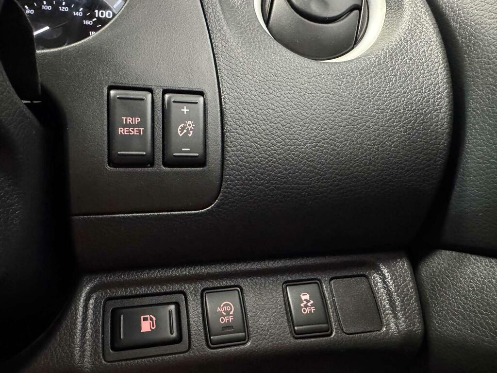 Nissan Navara Dci Tekna Shr Dcb Grey #75