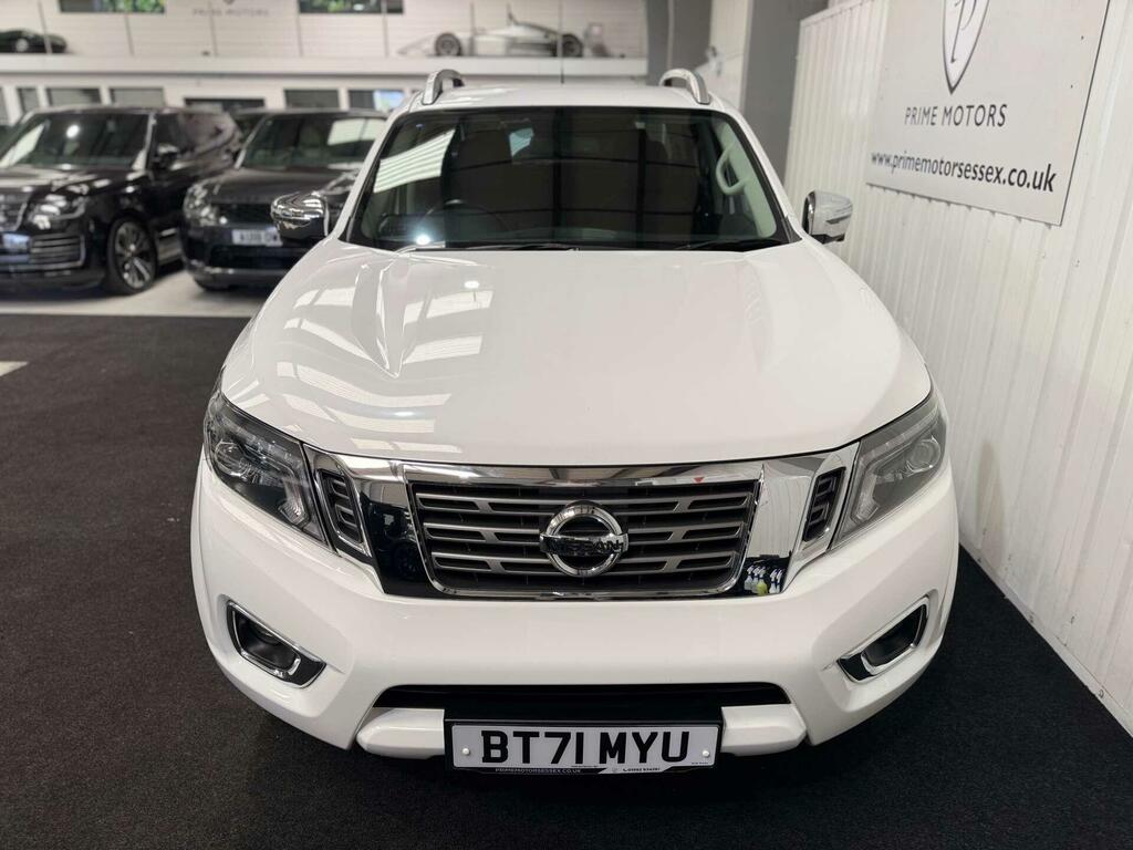 Nissan Navara Tekna White #6