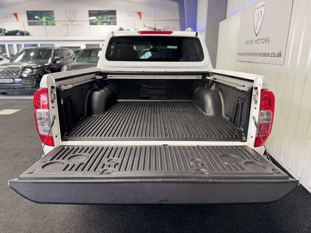 Nissan Navara Dci Tekna Shr Dcb Grey #17