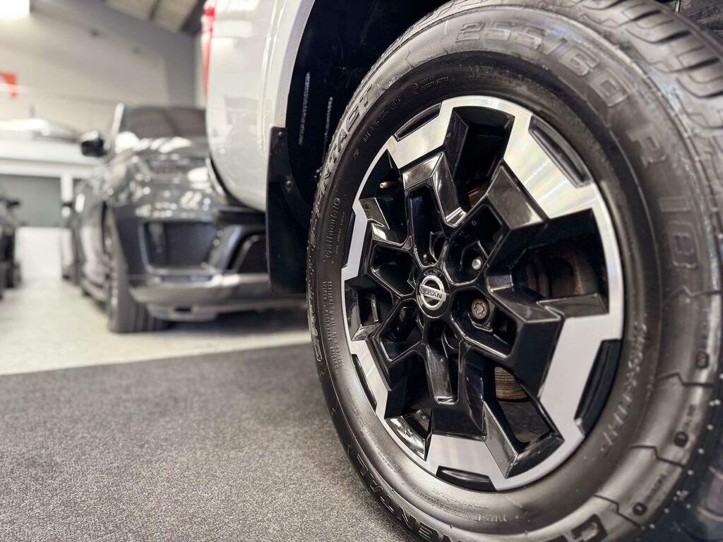 Nissan Navara Dci Tekna Shr Dcb Grey #22
