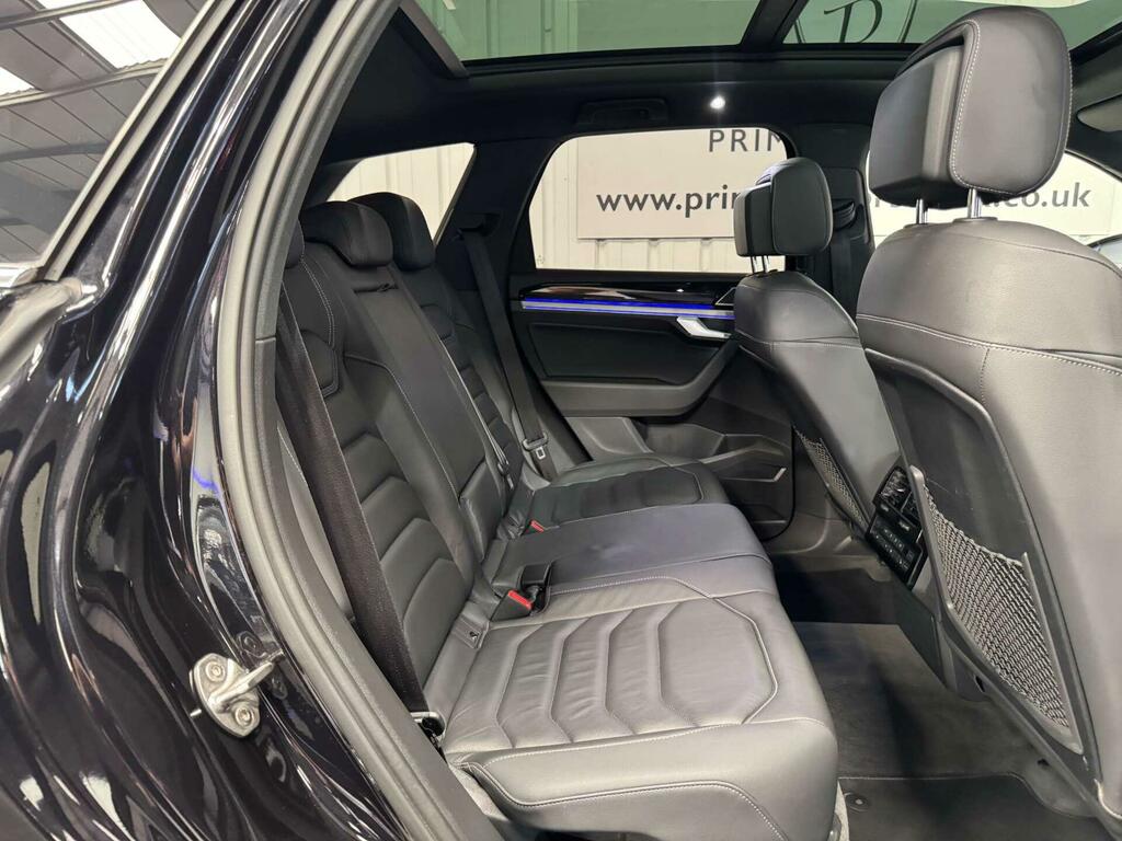 Volkswagen Touareg V6 R-line Tech Tdi White #45