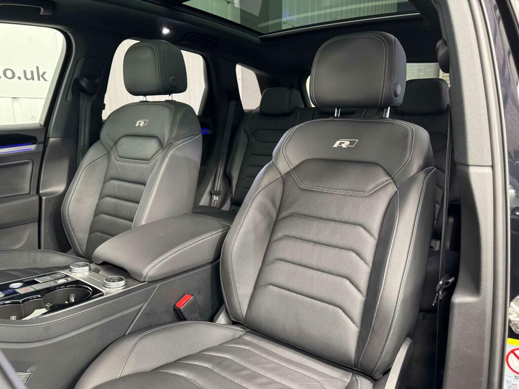 Volkswagen Touareg V6 R-line Tech Tdi White #32