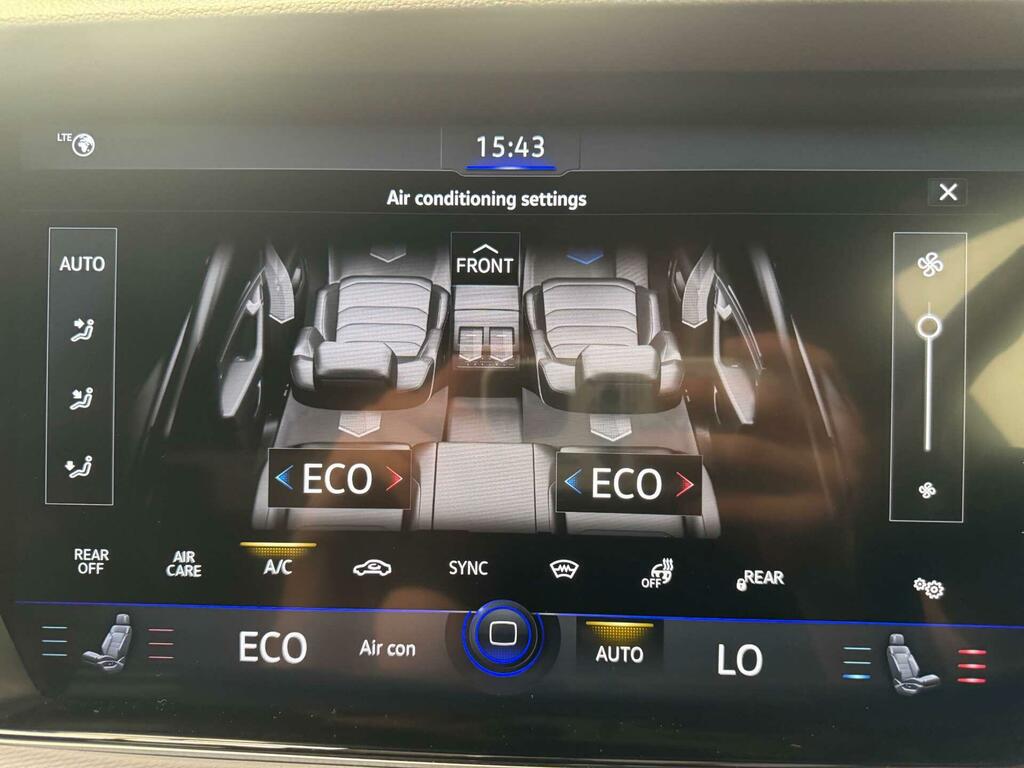 Volkswagen Touareg V6 R-line Tech Tdi White #66