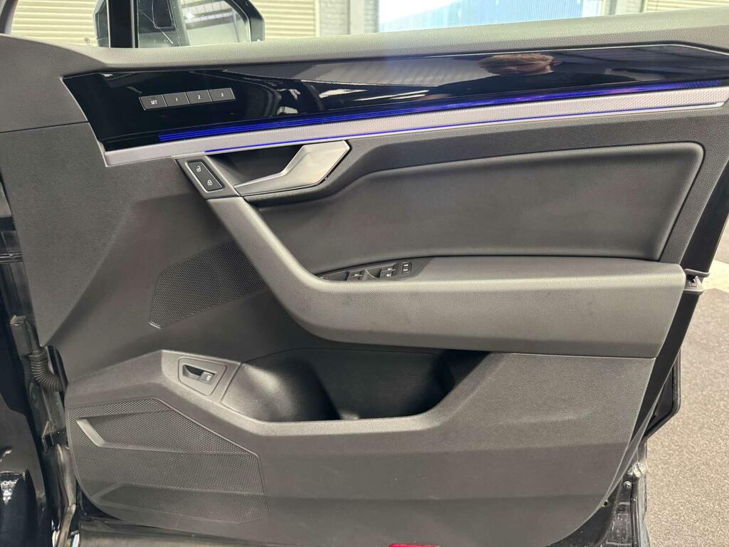 Volkswagen Touareg V6 R-line Tech Tdi White #53