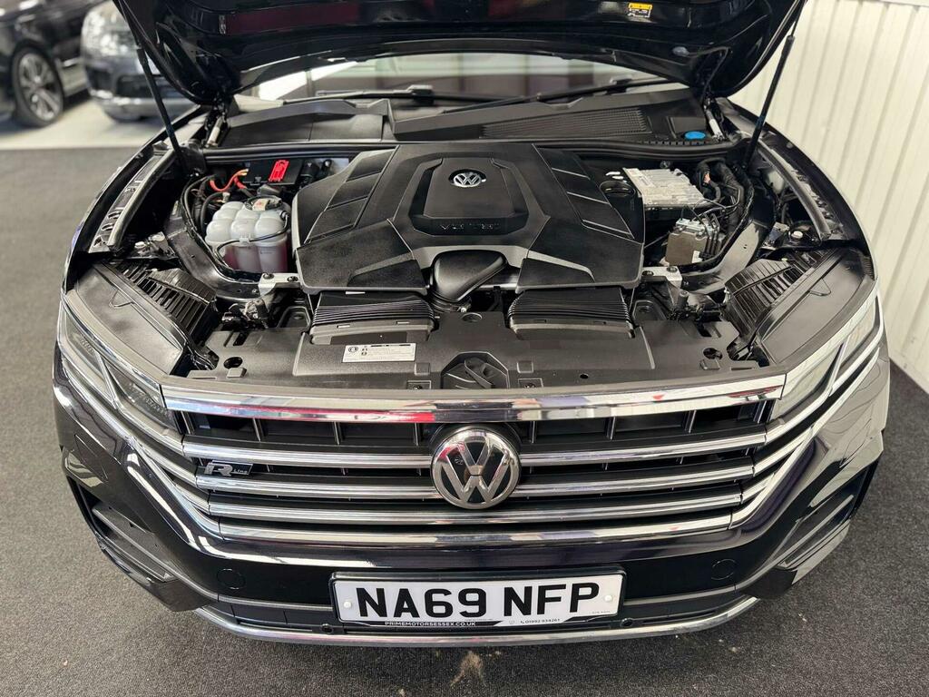 Volkswagen Touareg V6 R-line Tech Tdi White #81