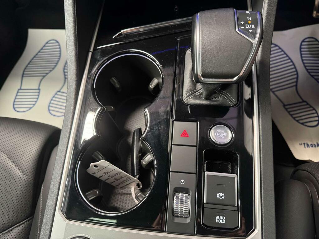 Volkswagen Touareg V6 R-line Tech Tdi White #71