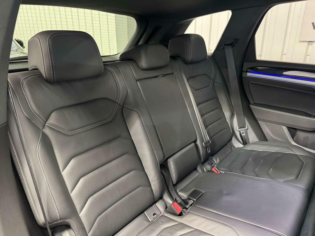 Volkswagen Touareg V6 R-line Tech Tdi White #43