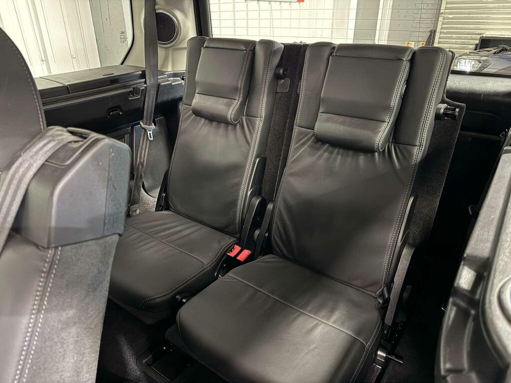 Land Rover Discovery 4 3L Se Tech Red #37