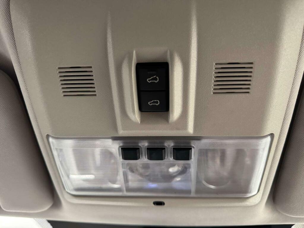Land Rover Discovery 4 3L Se Tech Red #58