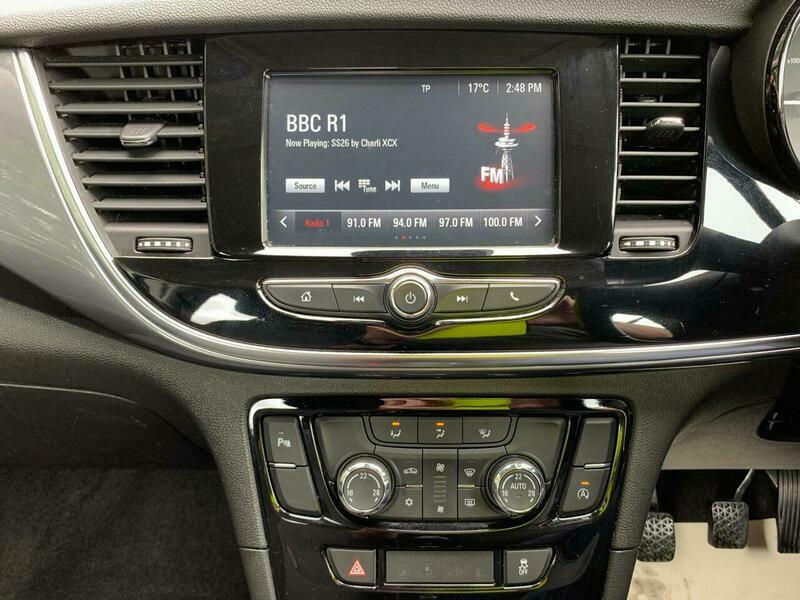 Vauxhall Mokka Active White #39