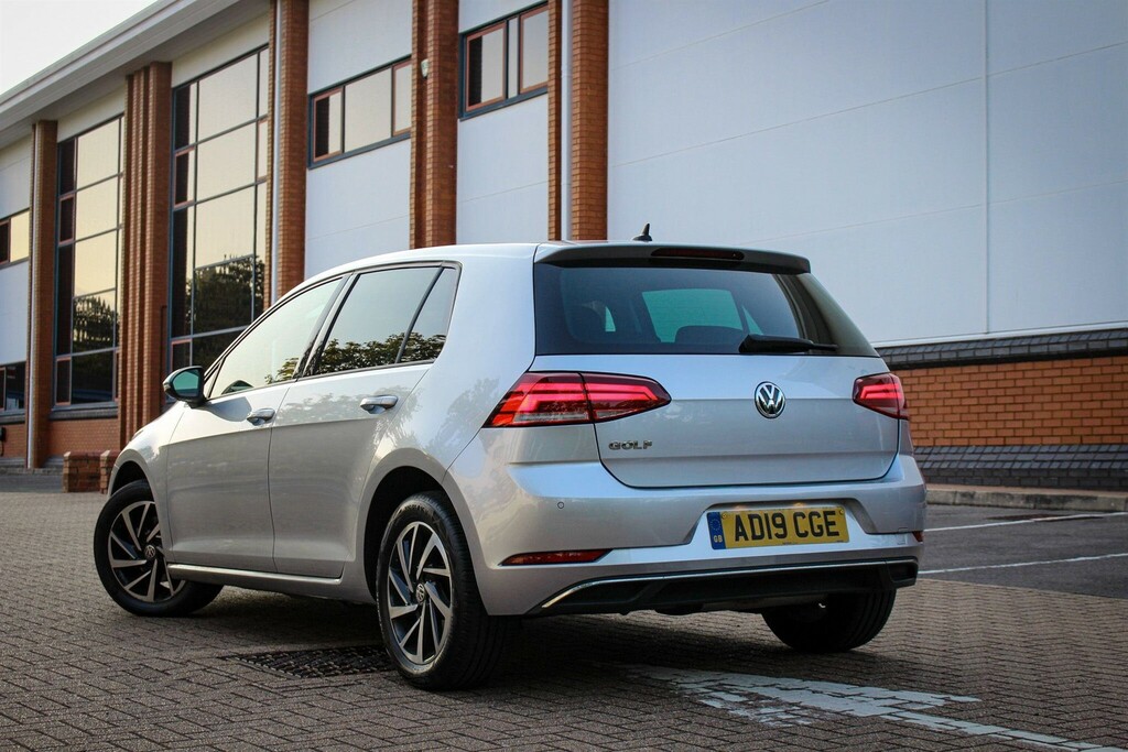 Volkswagen Golf 1.6 Tdi Match Euro 6 Ss AD19CGE #3