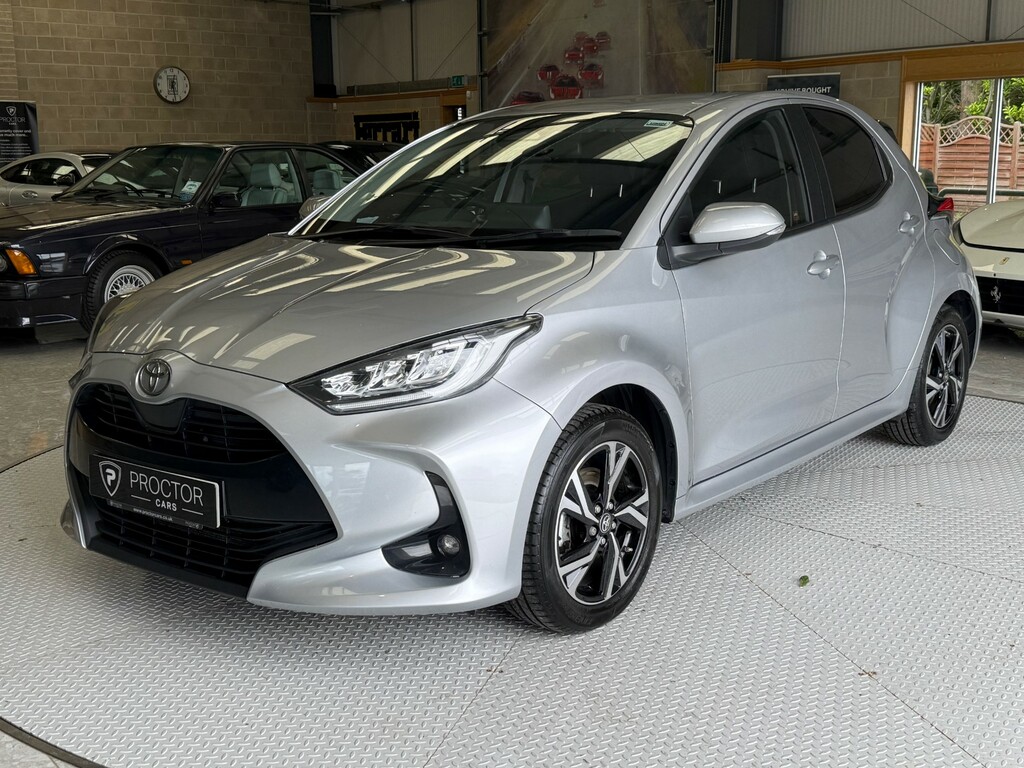 Toyota Yaris 1.5 Vvt-h Design E-cvt Euro 6 Ss