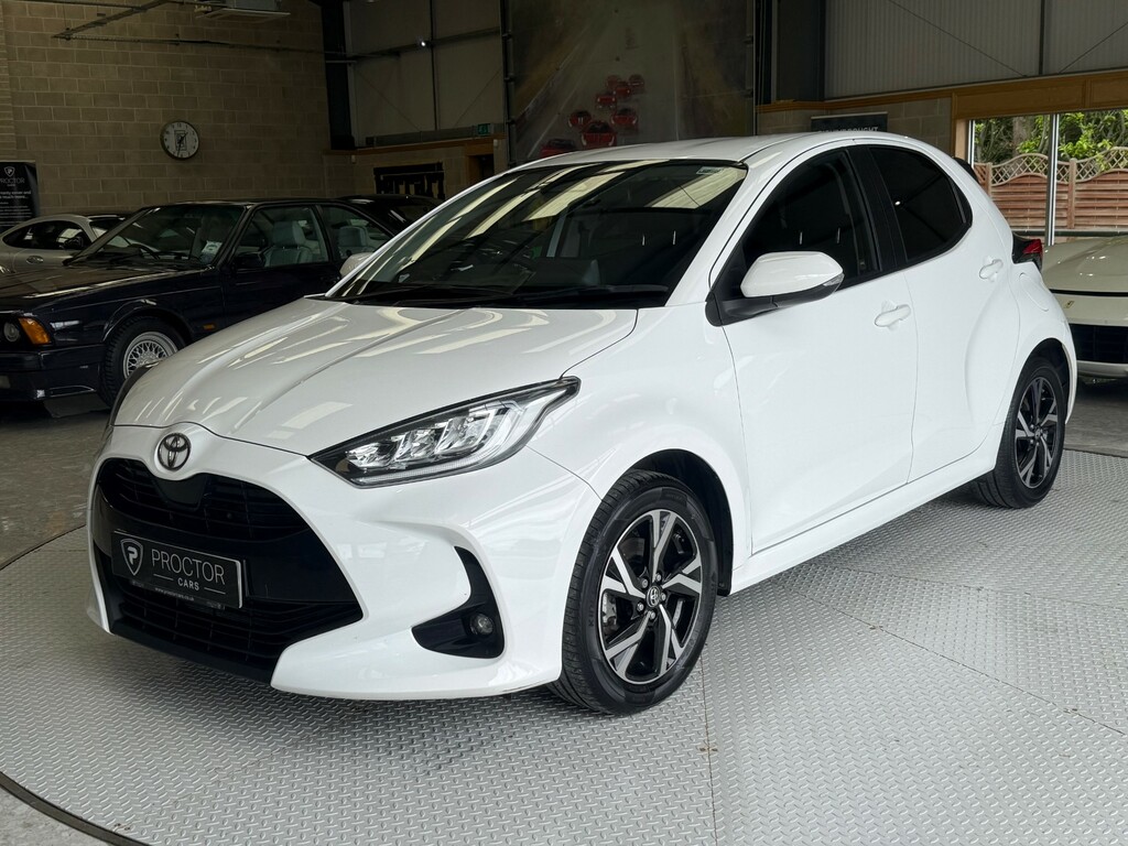 Toyota Yaris 1.5 Vvt-h Design E-cvt Euro 6 Ss 
