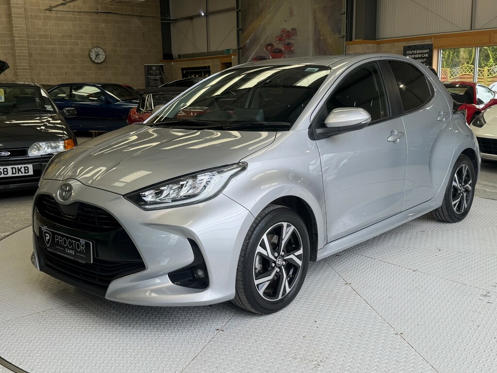 Toyota Yaris 1.5 Vvt-h Design E-cvt Euro 6 Ss YT74ZKN