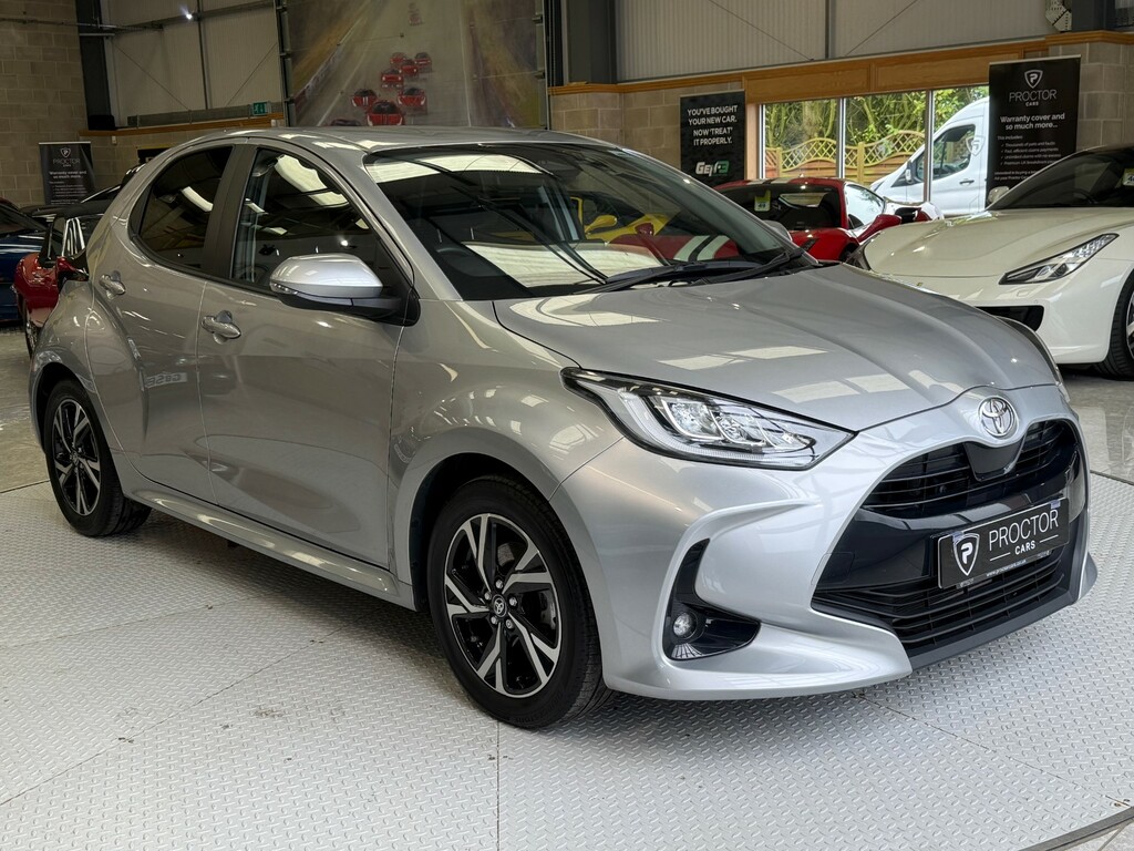 Toyota Yaris 1.5 Vvt-h Design E-cvt Euro 6 Ss YT74ZKN #3