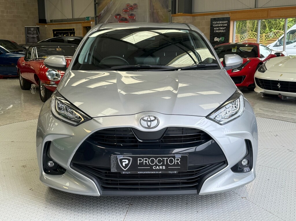 Toyota Yaris 1.5 Vvt-h Design E-cvt Euro 6 Ss YT74ZKN #2