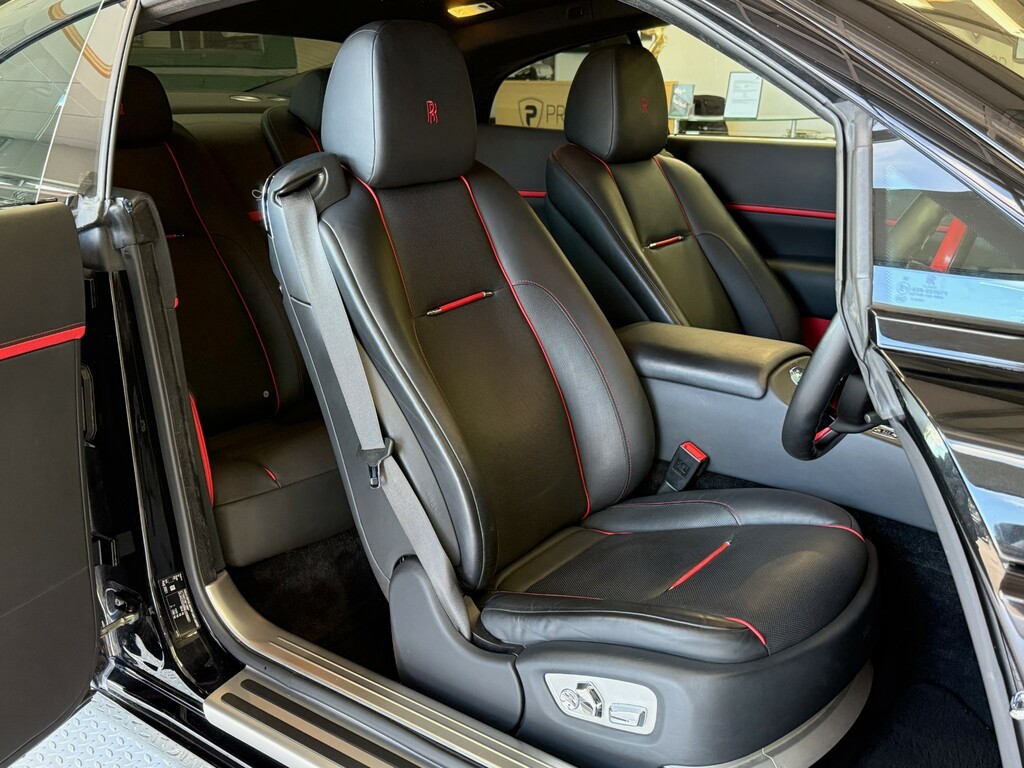 Rolls-Royce Wraith Badge Wraith 6.75L V12 Black Badge Black #21