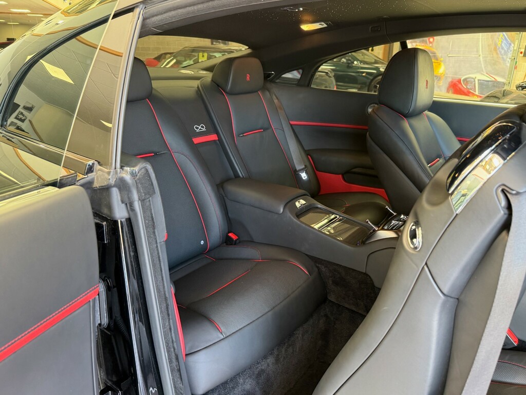 Rolls-Royce Wraith Badge Wraith 6.75L V12 Black Badge Black #28