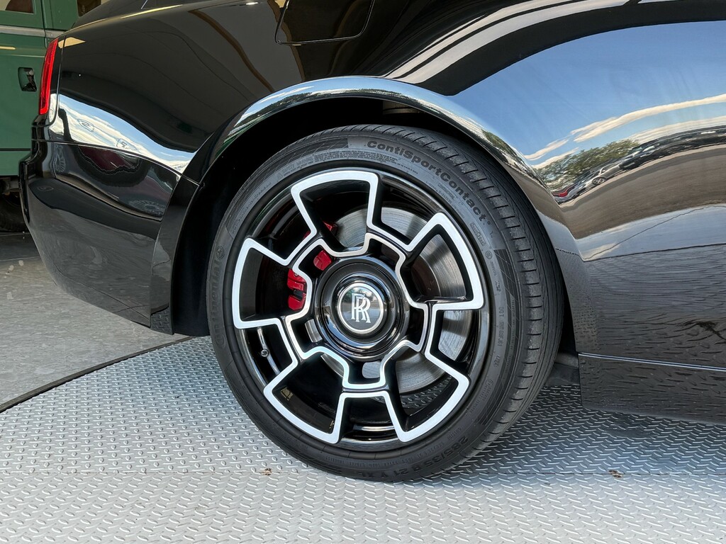 Rolls-Royce Wraith Badge Wraith 6.75L V12 Black Badge Black #10