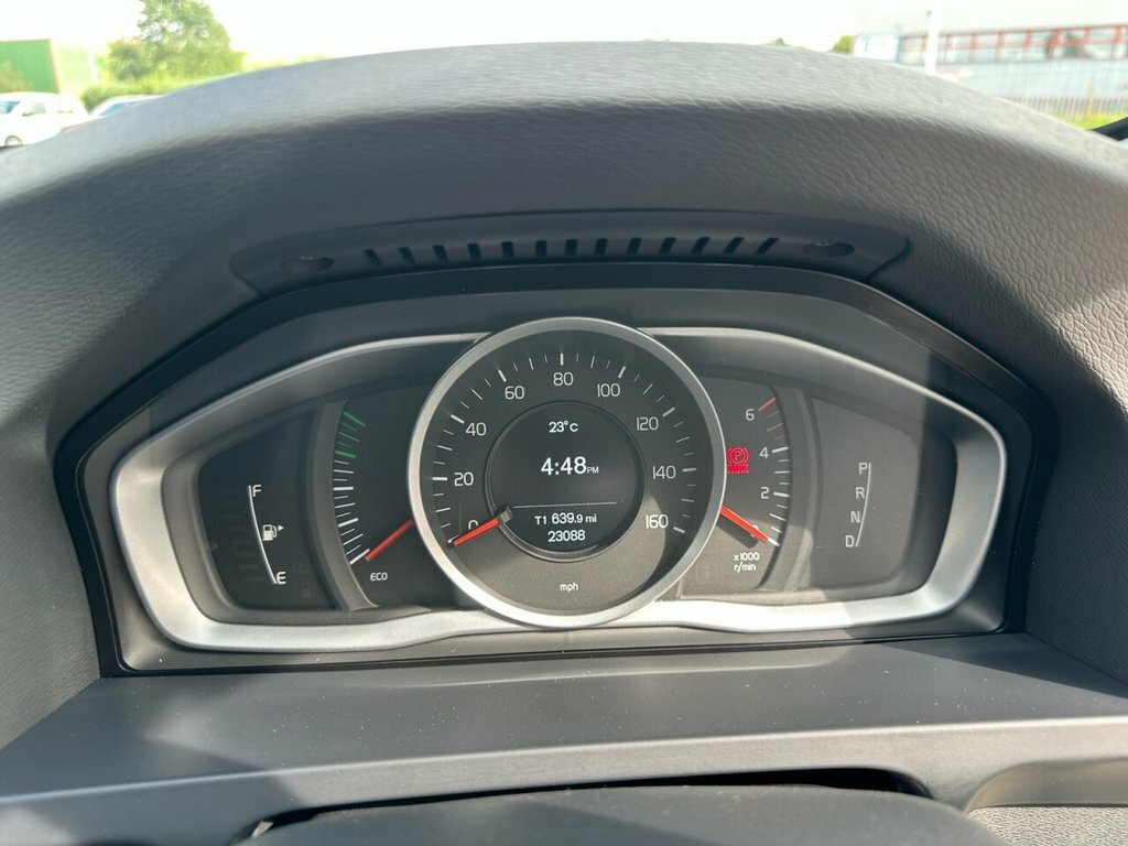 Volvo V60 Cross Country 2.4 D4 Lux Nav Awd Euro 6 Ss Grey #34