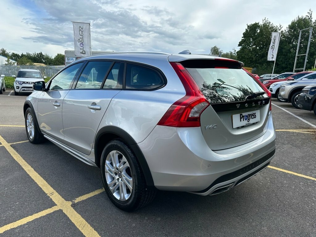 Volvo V60 Cross Country 2.4 D4 Lux Nav Awd Euro 6 Ss Grey #10