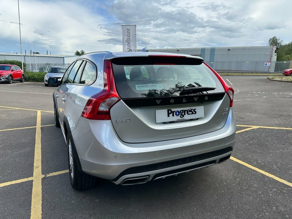 Volvo V60 Cross Country 2.4 D4 Lux Nav Awd Euro 6 Ss Grey #11