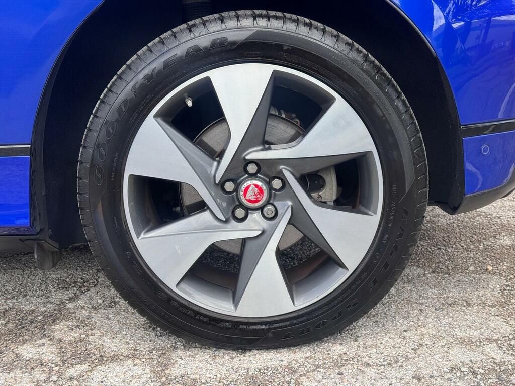 Jaguar I-Pace Electric Black #12