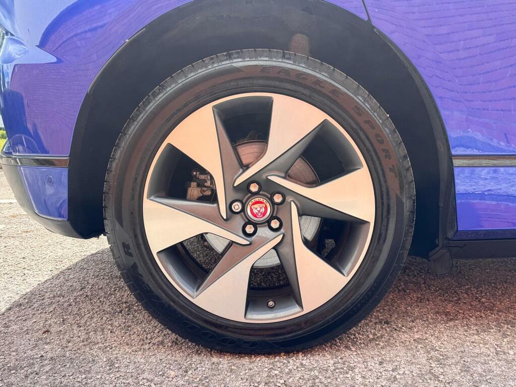 Jaguar I-Pace Electric Black #55