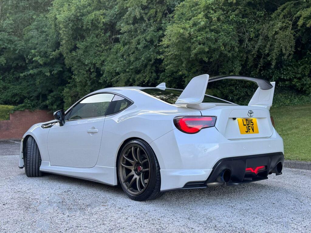 Toyota GT86 2.0 Boxer D-4s Aero Euro 5 White #4