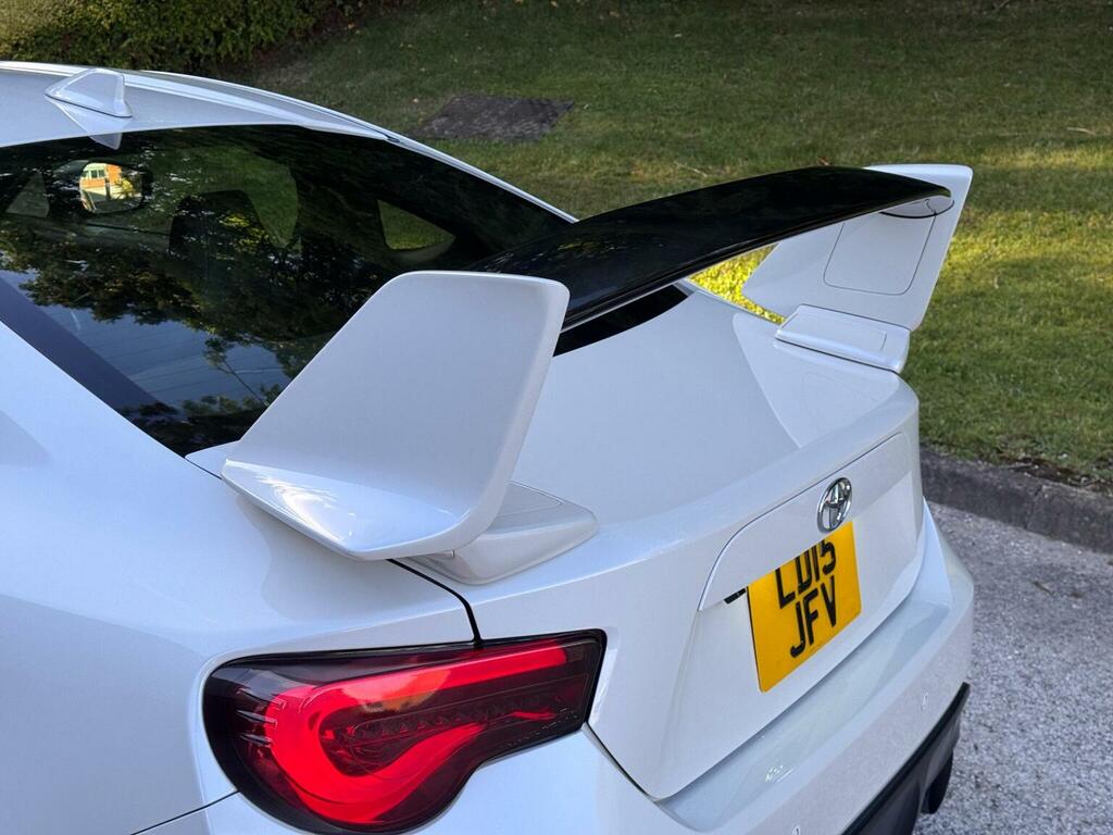 Toyota GT86 2.0 Boxer D-4s Aero Euro 5 White #5