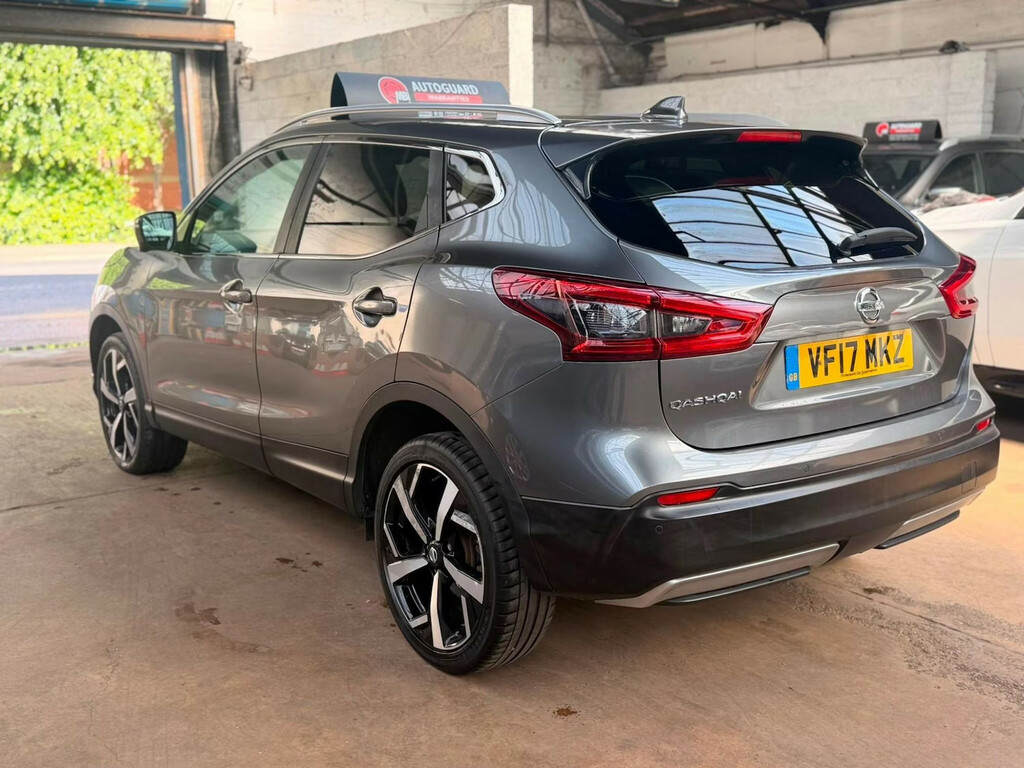 Nissan Qashqai 1.6 Dci Tekna Xtronic Hatchback Grey #3