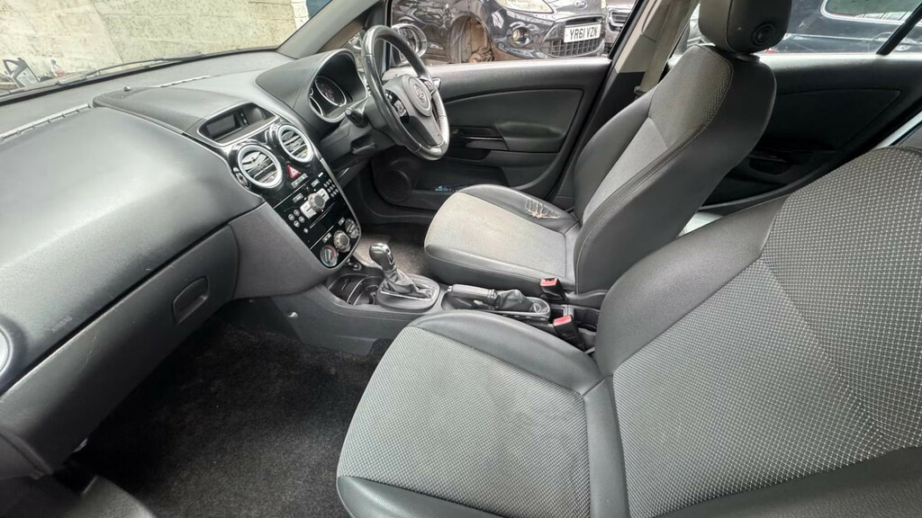 Vauxhall Corsa 1.4 Design 16V Gold #13
