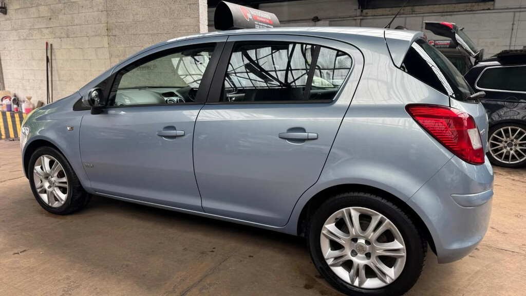 Vauxhall Corsa 1.4I 16V Design Hatchback Blue #3