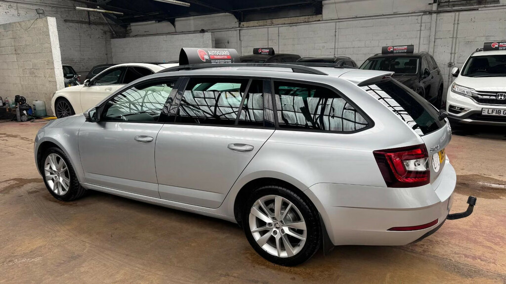 Skoda Octavia 2.0 Tdi Cr Se L Dsg 7 Speed Estate Au Silver #4